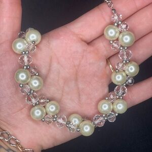 Elegant Pearl and Crystal Beaded Necklace